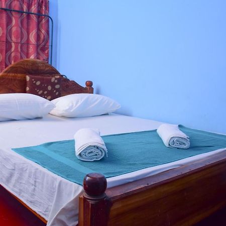 Relax Guest House 담불라 외부 사진