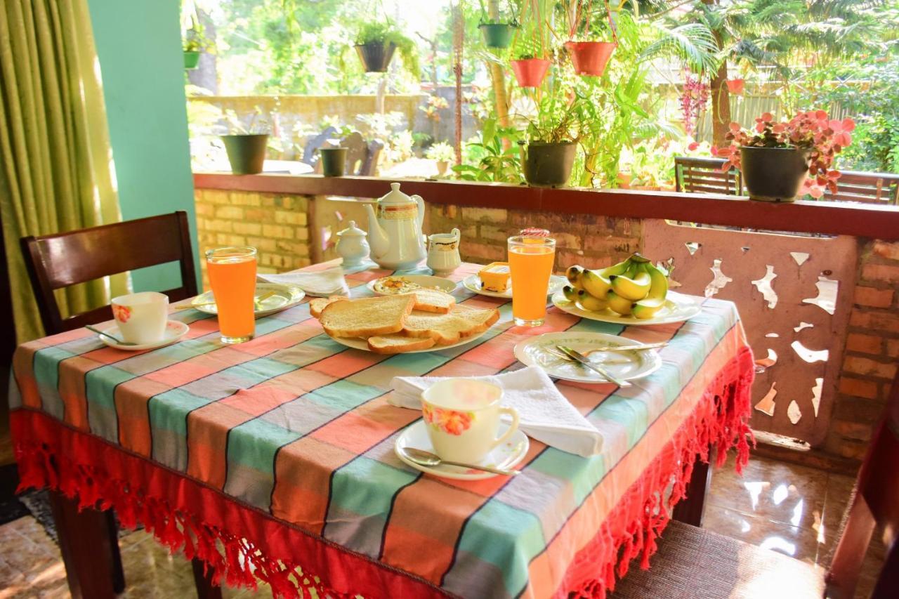 Relax Guest House 담불라 외부 사진