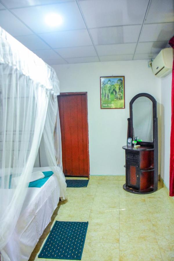 Relax Guest House 담불라 외부 사진