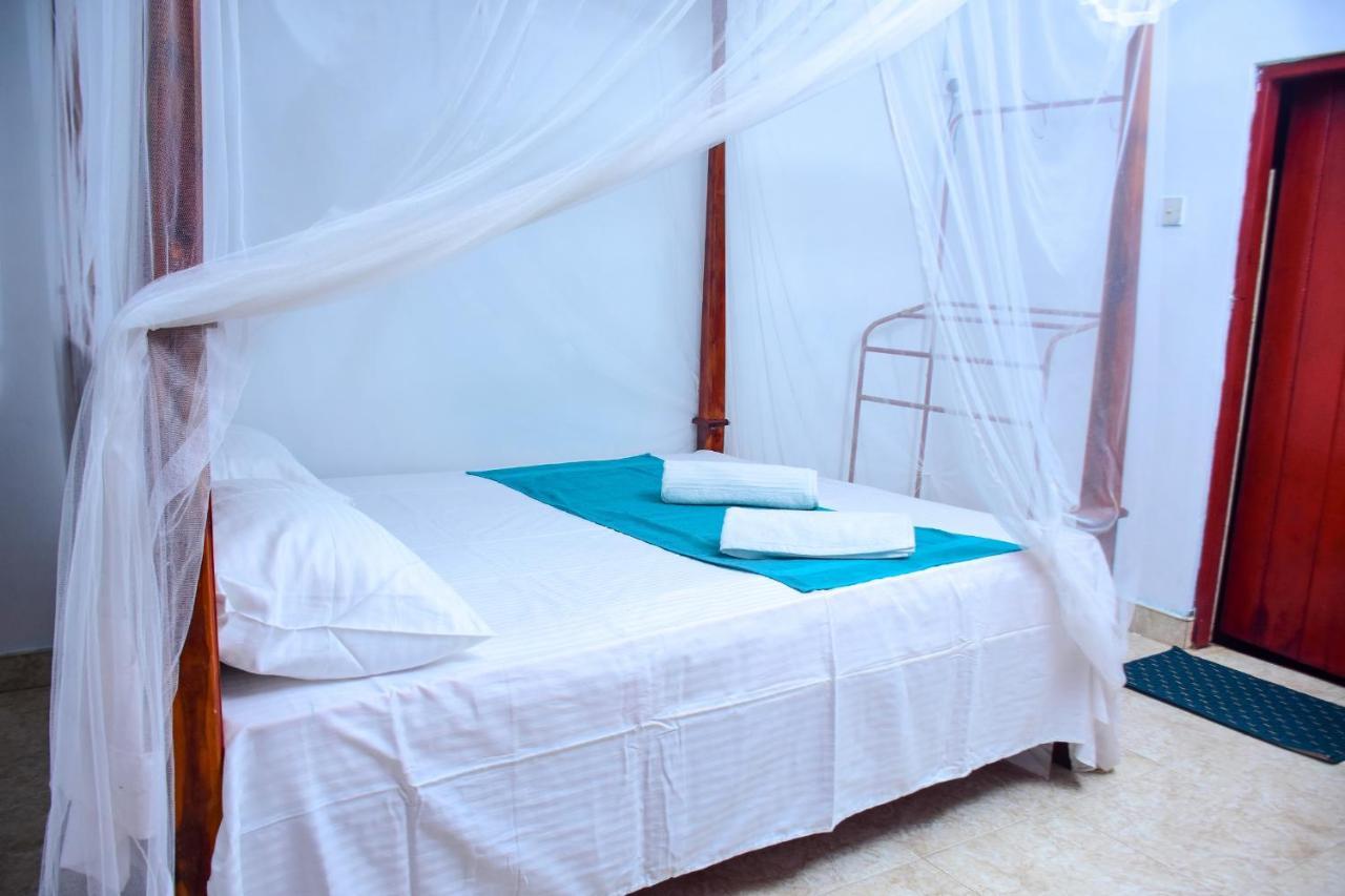 Relax Guest House 담불라 외부 사진
