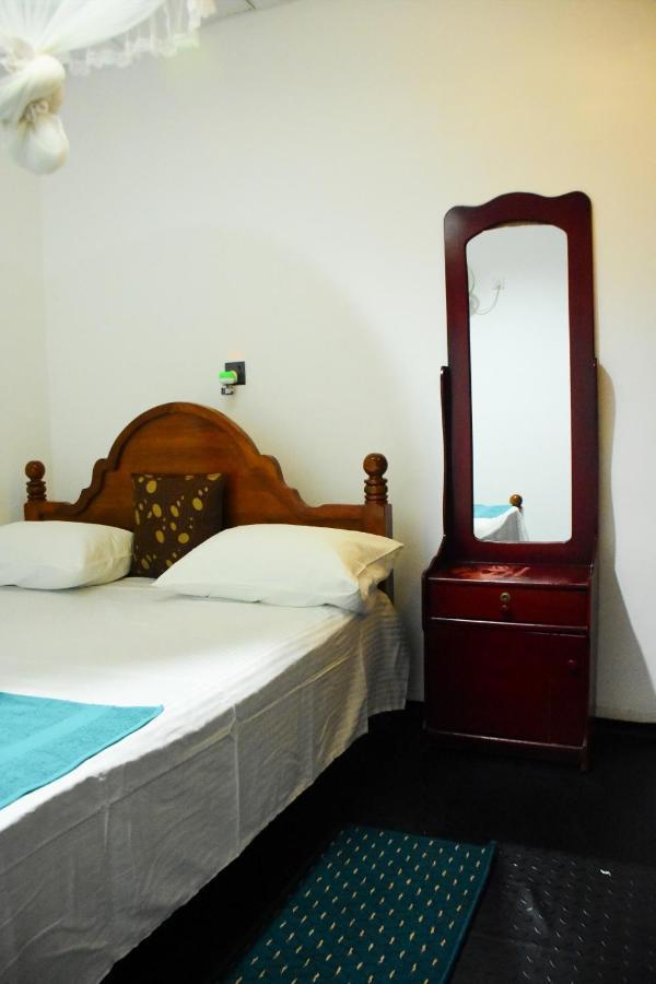 Relax Guest House 담불라 외부 사진