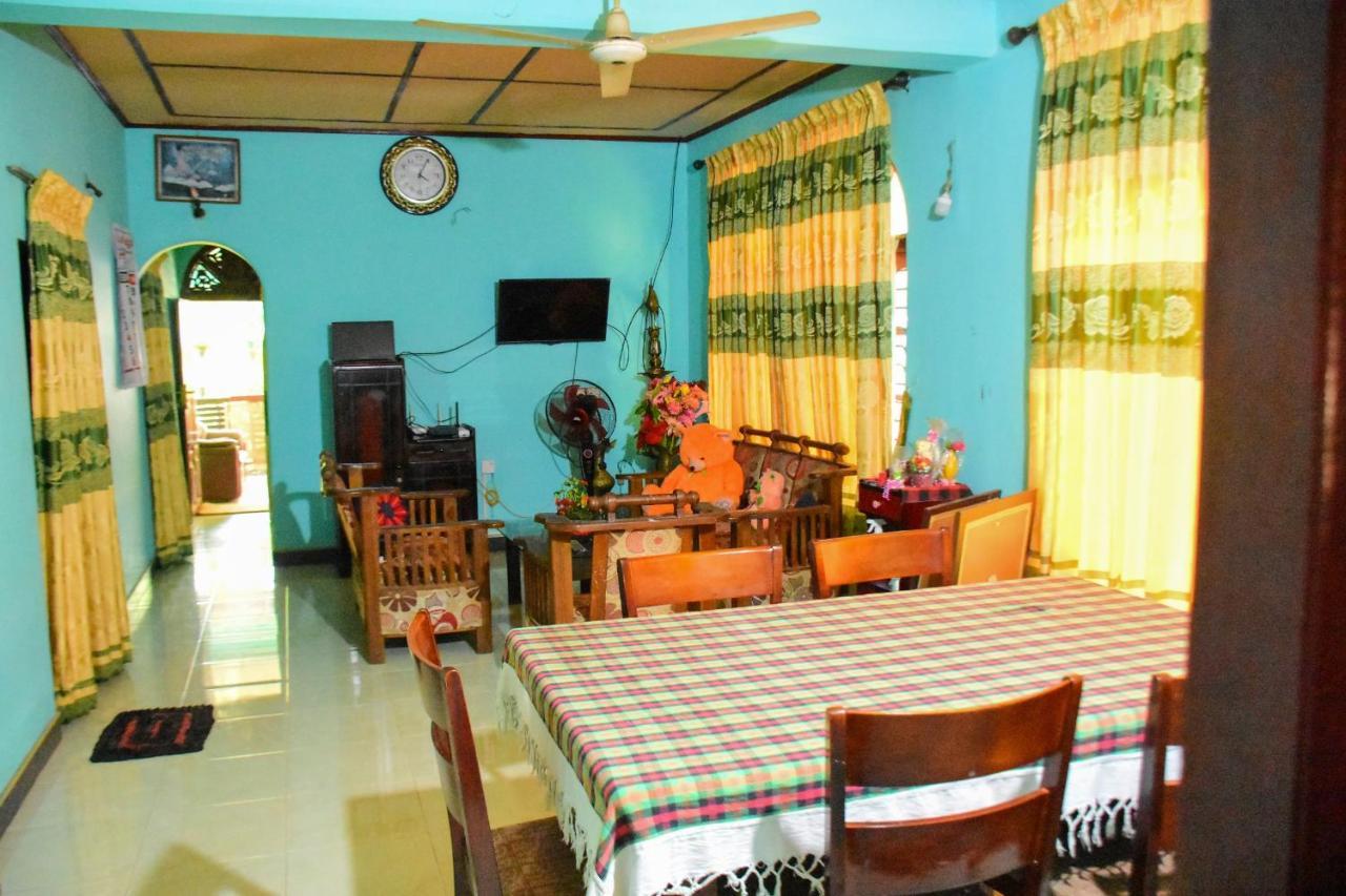 Relax Guest House 담불라 외부 사진