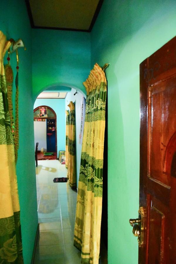 Relax Guest House 담불라 외부 사진