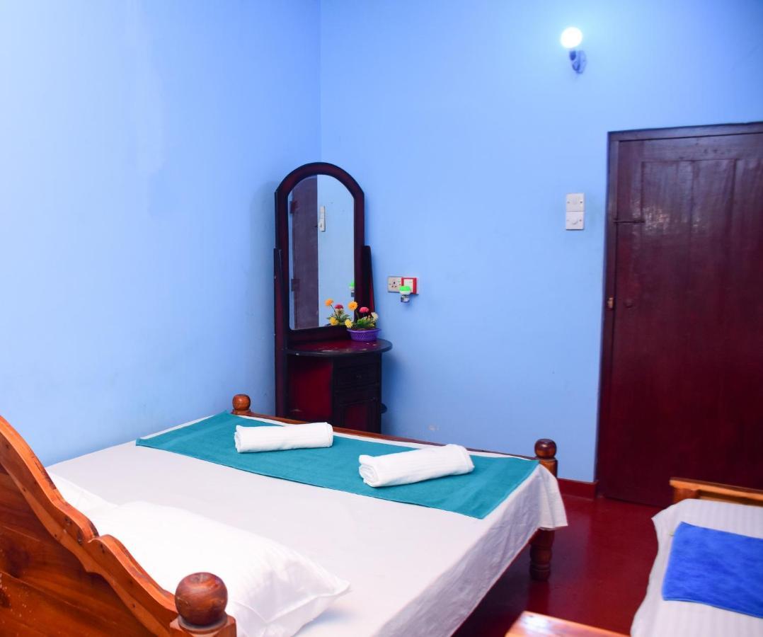 Relax Guest House 담불라 외부 사진